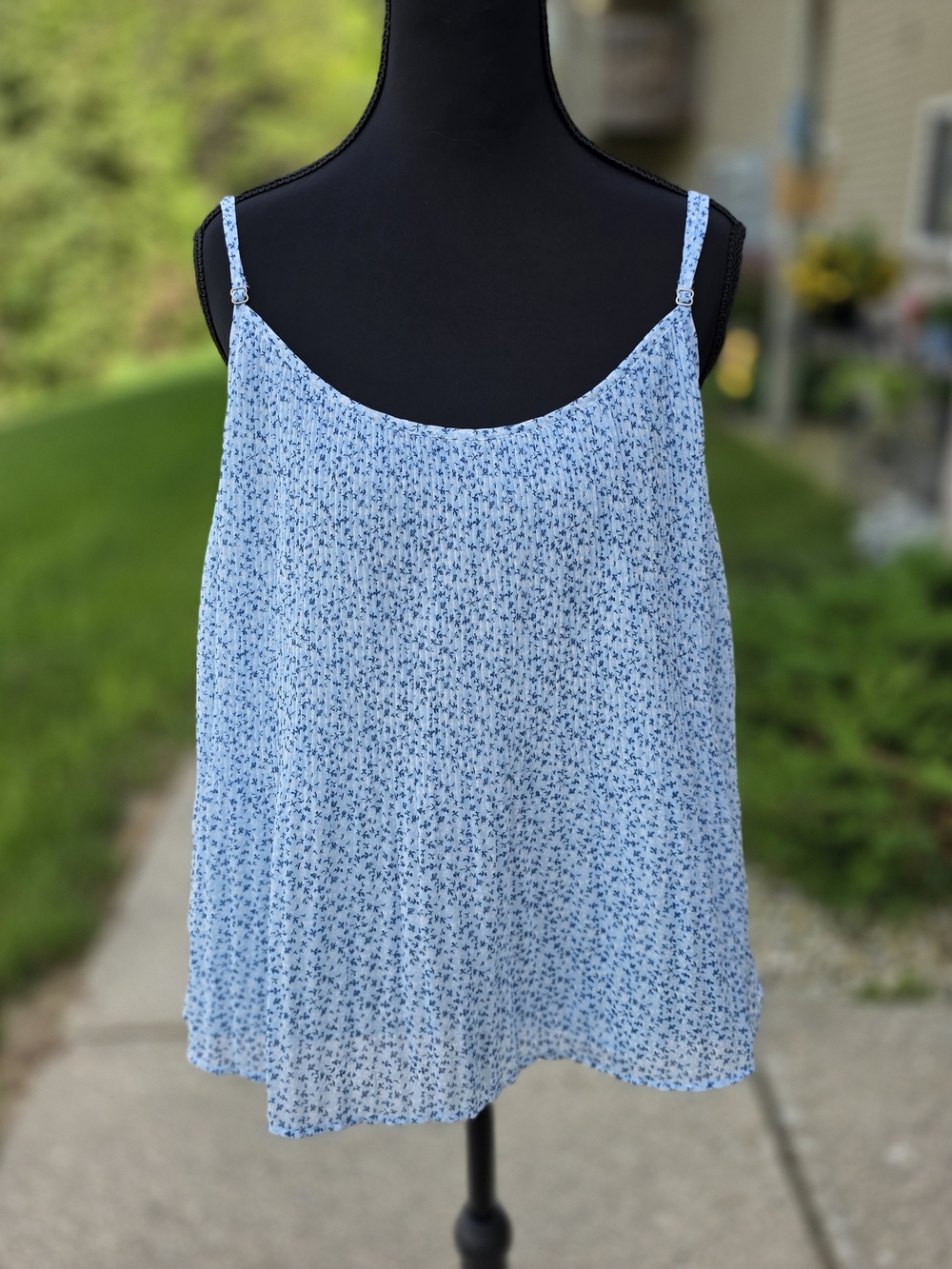 Abercrombie & Fitch XL Blue Floral Pleated Chiffon Cami Tank